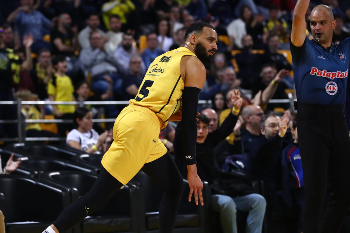 Στη Ρόδο για να μεγαλώσει το σερί!