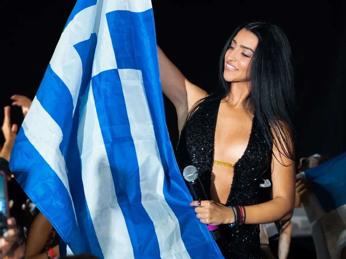 Χαμός στο NBA: Το ελληνικό γλέντι με την Αναστασία και φόντο τον Αντετοκούνμπο (vid)