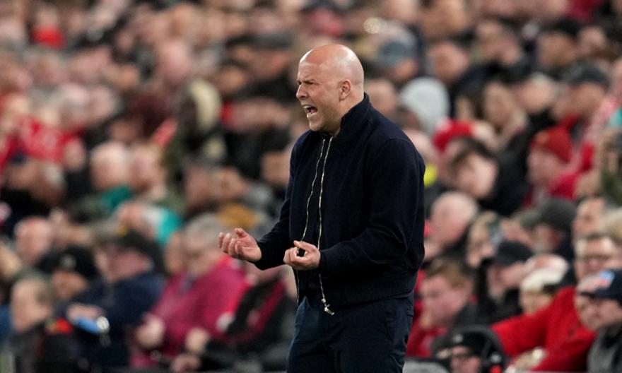 «Η Λίβερπουλ θα συνεχίσει με τον Άρνε Σλοτ»