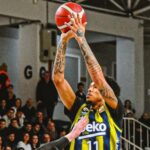 Δύσκολη νίκη για τη Φενέρμπαχτσε (vid)