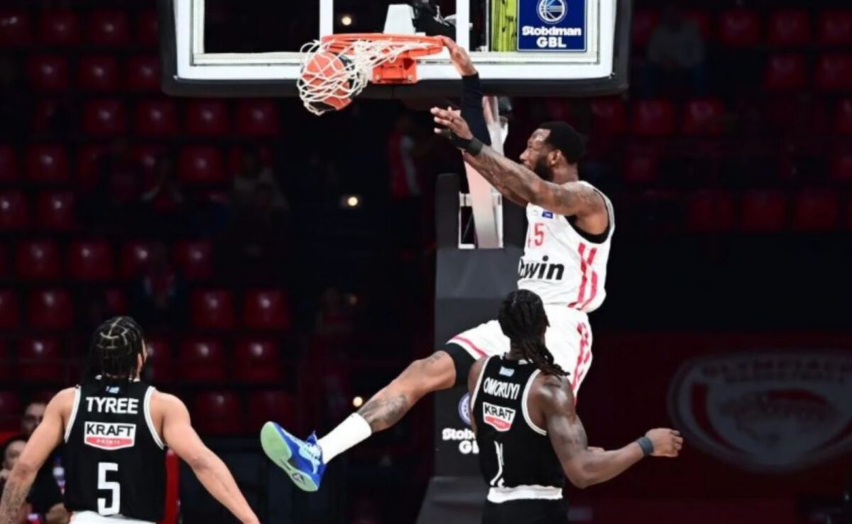 Ηττα για τον ΠΑΟΚ στο ΣΕΦ, πριν τον ΑΡΗ (vid)