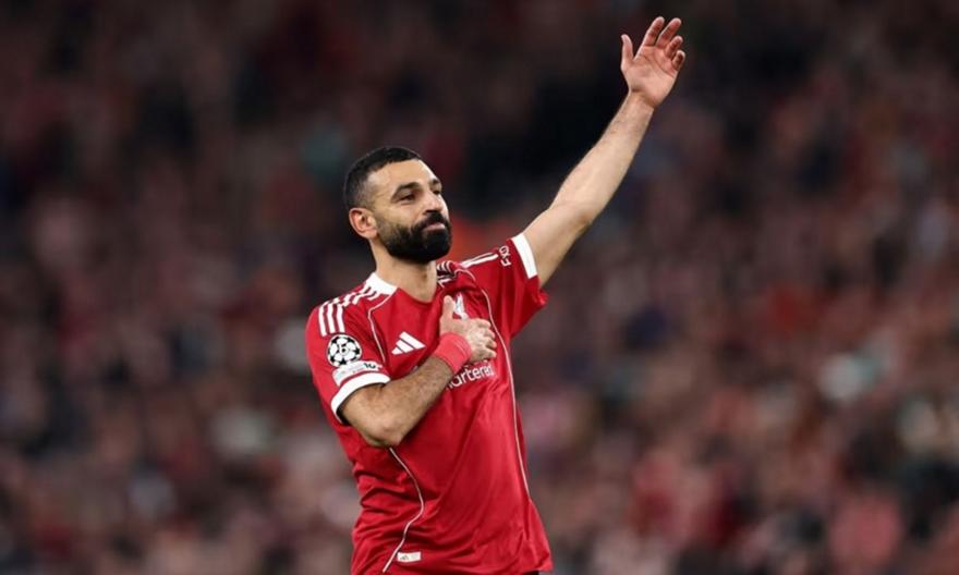 Το «αντίο» του Σαλάχ: «Xάρη σε εσάς, δεν θα περπατάω ποτέ μόνος» (vid)