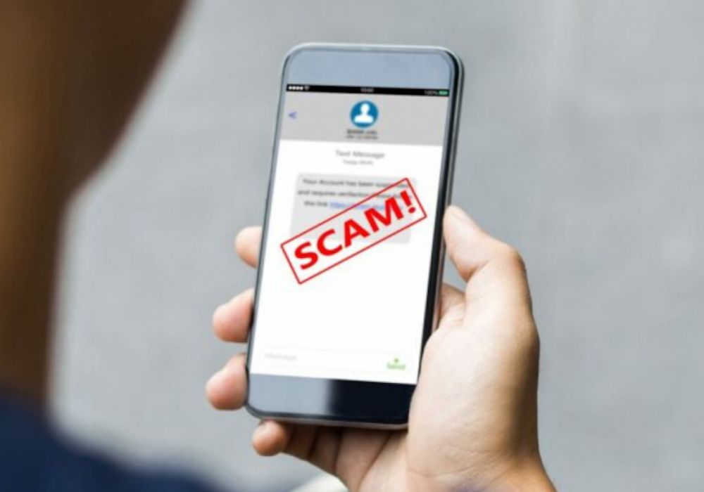 Απάτη με SMS: Νέα παραλλαγή σαρώνει την αγορά