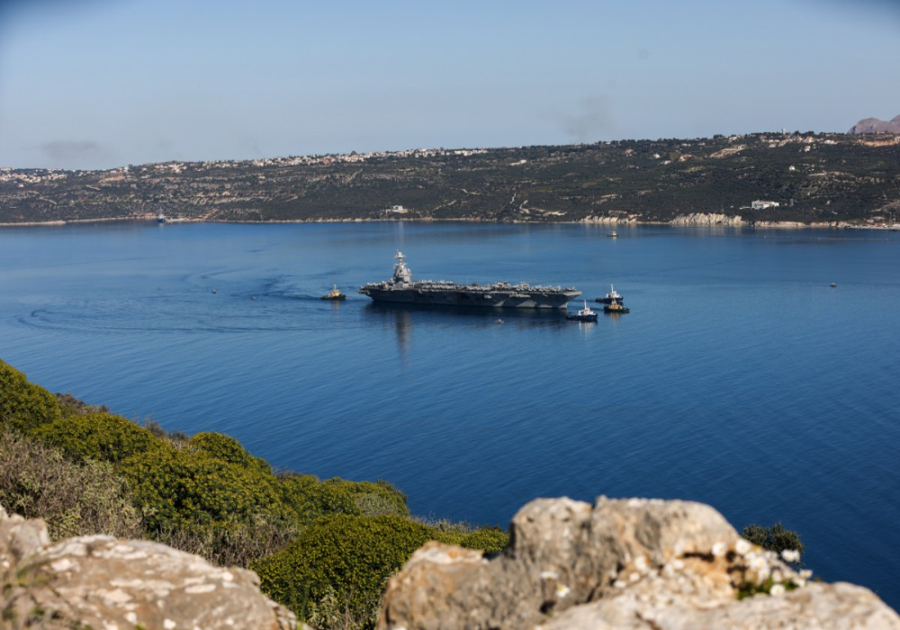 Συνελήφθη Πολωνός για κατασκοπεία στη Σούδα
