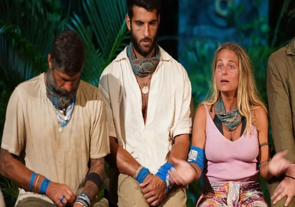 Survivor: Στο Συμβούλιο του νησιού, οι μάσκες πέφτουν (vid)
