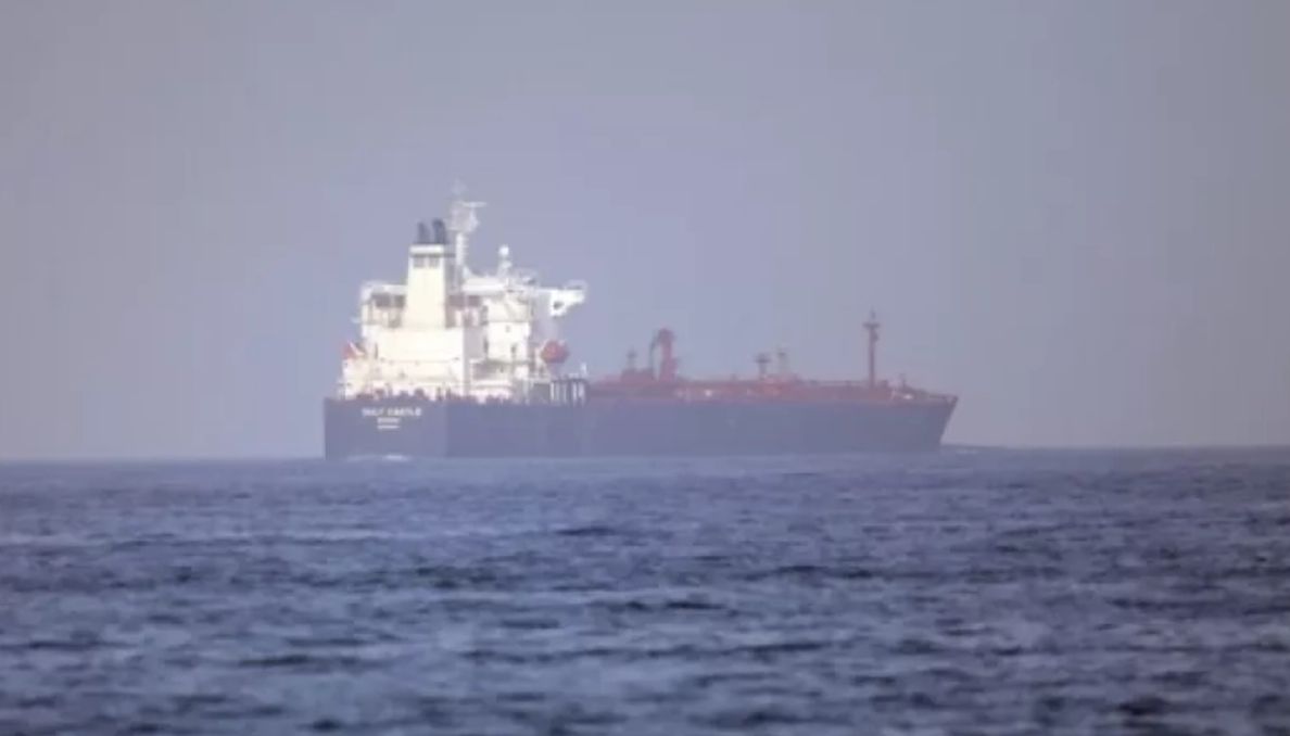 «Φλέγεται» ο Περσικός: Σε κίνδυνο Έλληνες ναυτικοί
