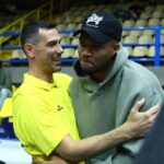 Ένα… πάρτι με εκλεκτούς καλεσμένους!