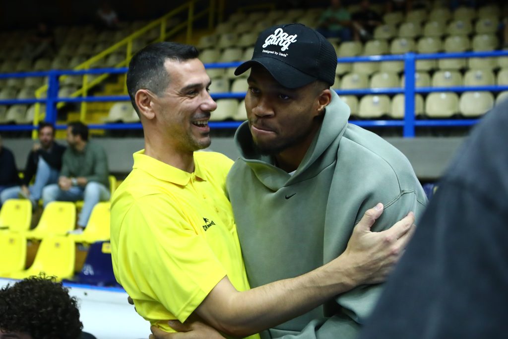 Ένα… πάρτι με εκλεκτούς καλεσμένους!