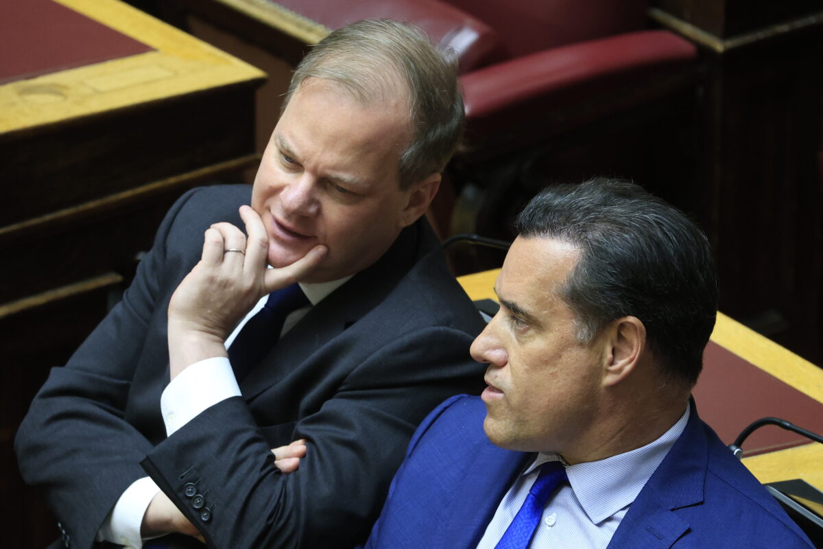 Καραμανλής: «Δεν προτίθεμαι να είμαι υποψήφιος στις προσεχείς εκλογές» (vid)