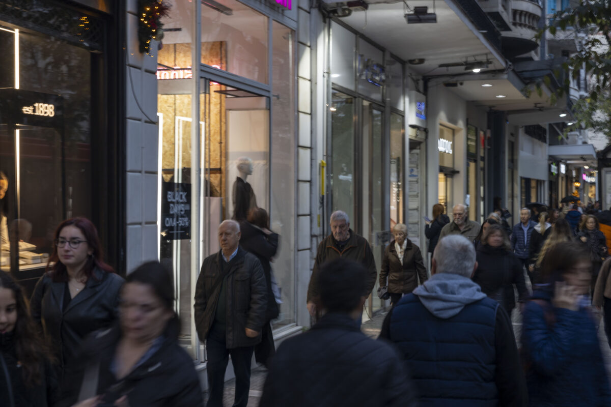 Το ωράριο των καταστημάτων για τις μέρες του Πάσχα