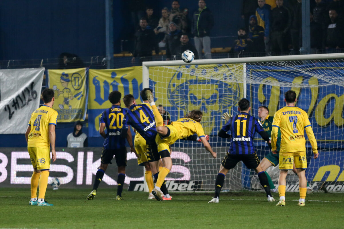 Mακριά από το «Βικελίδης»… κάπως καλύτερα (vid)