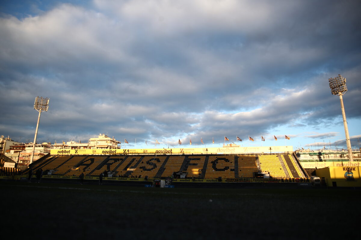 Δεν έχει δικαίωμα να πατήσει… pause