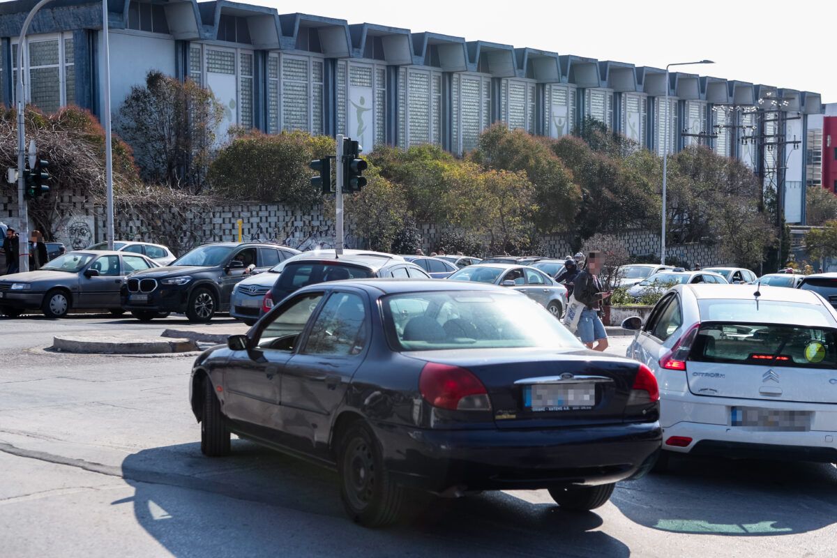 «Κολλημένοι» στην κίνηση 86 ώρες το χρόνο οι Θεσσαλονικείς!