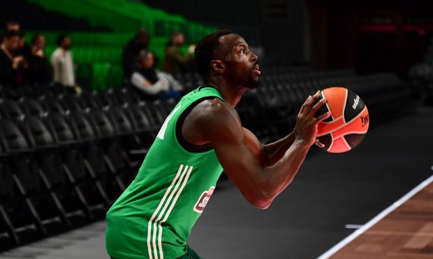 Γκραντ: Προπονήθηκε με δεμένο χέρι ενόψει Μπαρτσελόνα