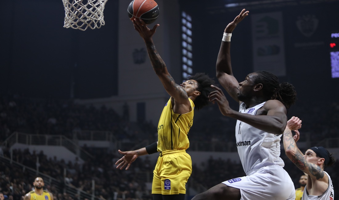 Πρόστιμο στην ΚΑΕ ΠΑΟΚ για το πανό…μυθοπλασίας στο ματς με ΑΡΗ