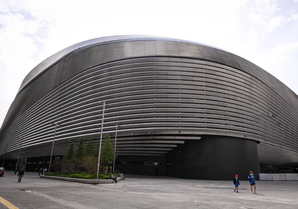 Με κλειστή οροφή το Ρεάλ-Μπάγερν – Παράπονα από τους Βαυαρούς