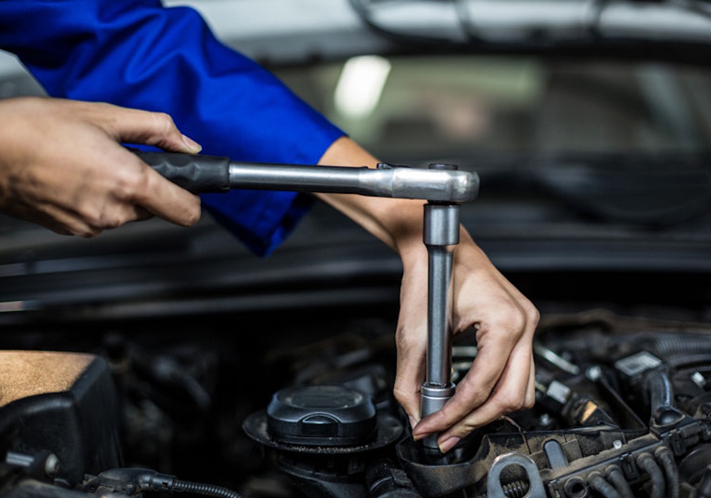 Απαραίτητο το σέρβις στα οχήματα πριν τις διακοπές (vid)