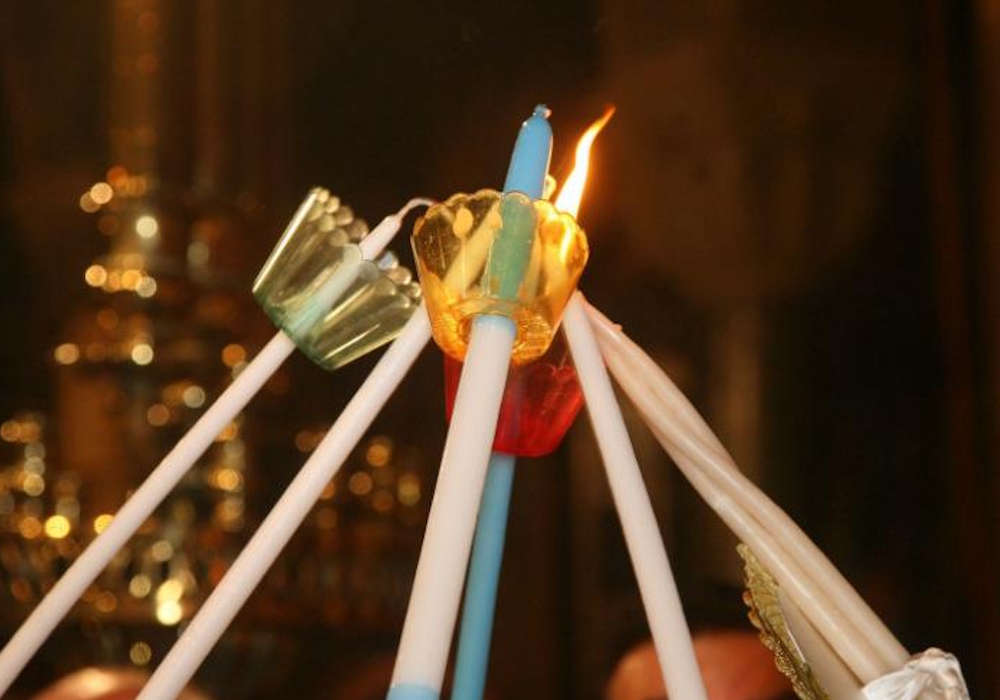 Πως θα γίνει η μεταφορά του Άγιου Φωτός από τον Πανάγιο Τάφο στην Ελλάδα (vid)