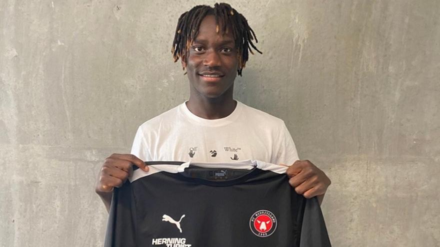 Μαχαιρώθηκε 19χρονος παίκτης της Μίντιλαντ και υποβλήθηκε σε 2 επεμβάσεις!