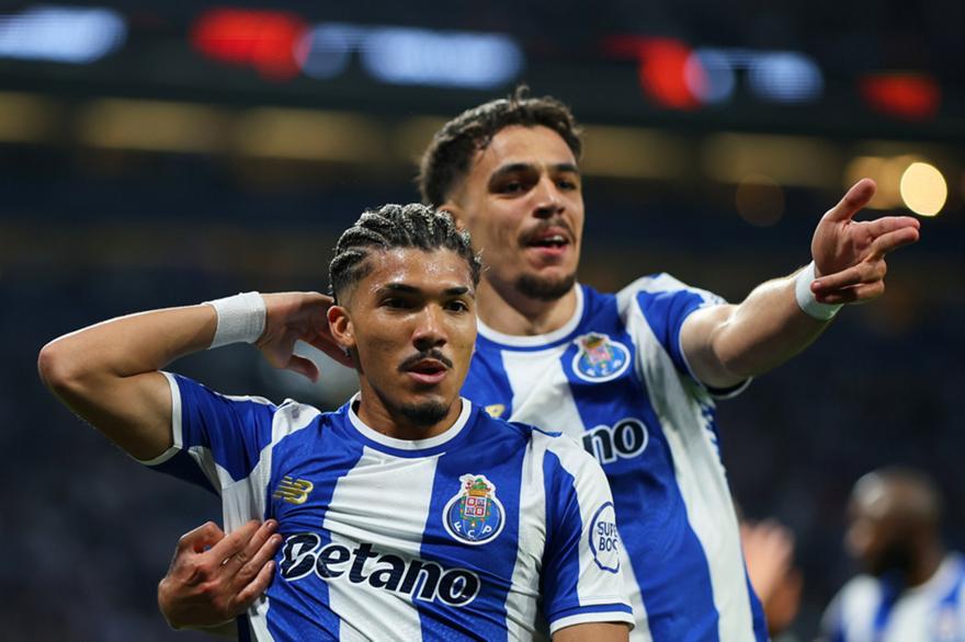 Μια ανάσα από τον τίτλο η Πόρτο