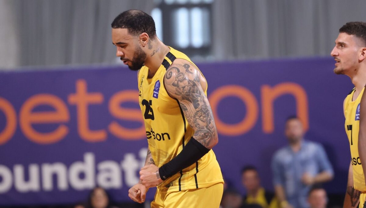 Το “πολυεργαλείο” Χάρελ ξανά στους… κορυφαίους