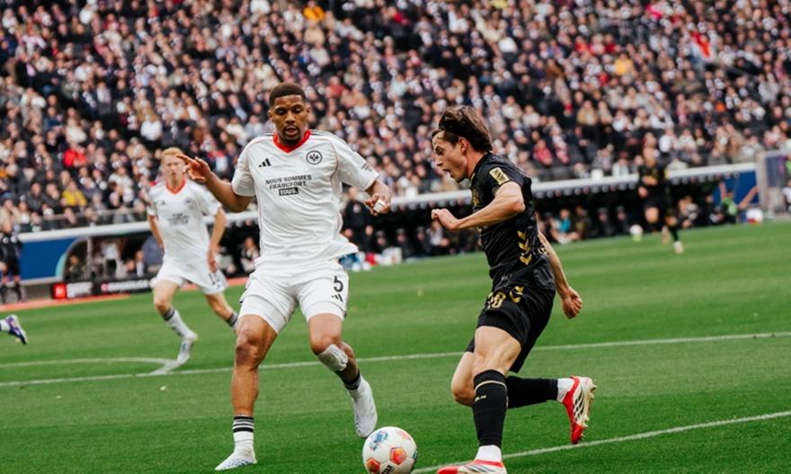 Χωρίς νικητή η ματσάρα των… 17 λεπτών στη Φρανκφούρτη