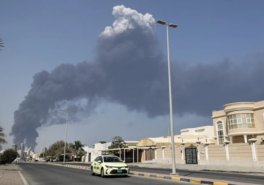 Άμπου Ντάμπι: 1 νεκρός και 4 τραυματίες μετά από πλήγμα στις εγκαταστάσεις φυσικού αερίου (vid)