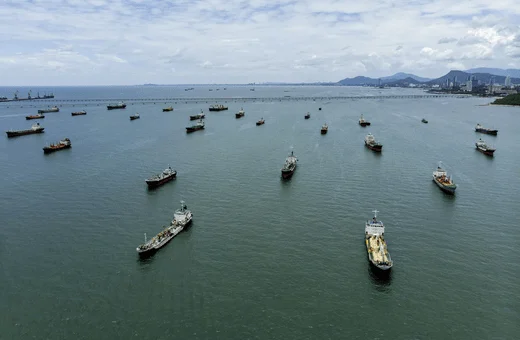 Οι ΗΠΑ ανακοίνωσαν τον αποκλεισμό των Στενών του Ορμούζ