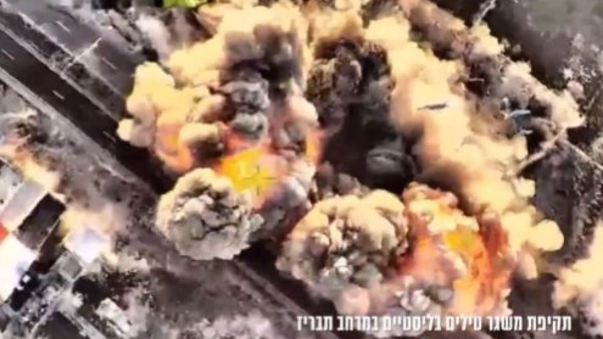 Συγκλονιστικό βίντεο: Ισραηλινό πλήγμα διαλύει ιρανικό φορτηγό εκτόξευσης πυραύλων