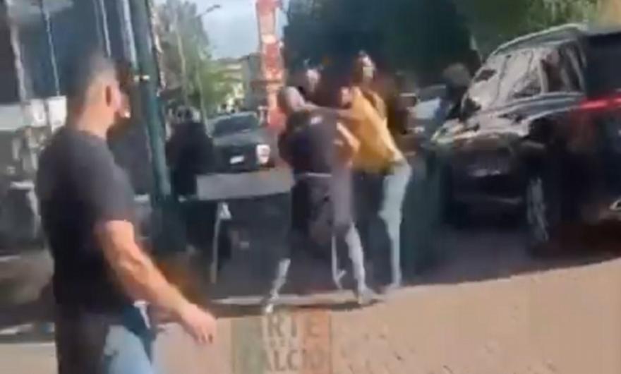 Άσχημο επεισόδιο στο «Μπεντεγκόντι», ο Ορμπάν της Ελλάς Βερόνα πιάστηκε στα χέρια με οπαδό!