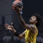 Δεν δόθηκε καθαρό αντιαθλητικό του Μπέβερλι στον Τζόουνς (vid)