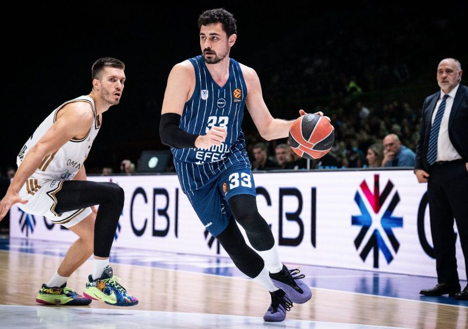 Έκανε… κηδεία στην Ντουμπάι BC η αδιάφορη Εφές