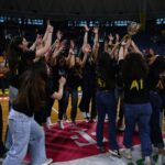 Αποθέωση για το γυναικείο τμήμα του ΑΡΗ στο Παλέ (pics&vid)