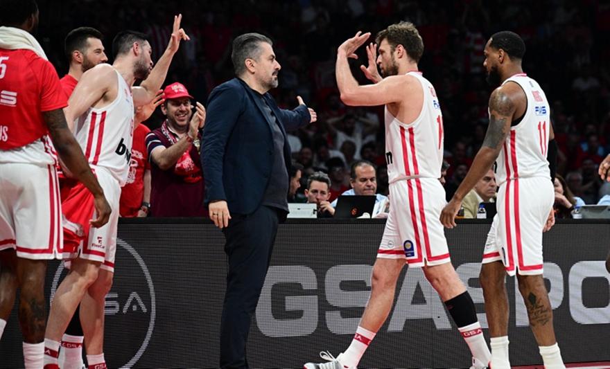 Από το… κέντρο ο Βεζένκοφ (vid)