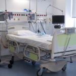 Ηλιούπολη: Μάχη για να κρατηθεί στη ζωή η 17χρονη (vids)