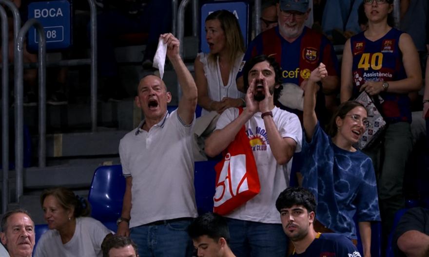 Λευκά μαντήλια και αποδοκιμασίες για την συντριβή της Μπαρτσελόνα (vid)