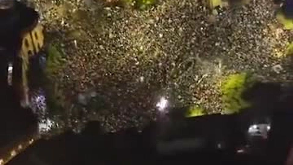 Μπελγκράνο: Οι φίλαθλοι πλημμύρισαν τους δρόμους μετά την κατάκτηση του 1ου πρωταθλήματος! (vid)
