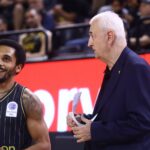 Το buzzer beater του Μήτρου-Λονγκ στο φινάλε του πρώτου ημιχρόνου (vid)