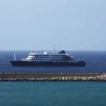 Χανταϊός: Εικόνες μέσα από το κρουαζιερόπλοιο του φόβου
