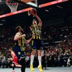 Νίκη στο… όριο και 2-0 για τη Φενέρμπαχτσε