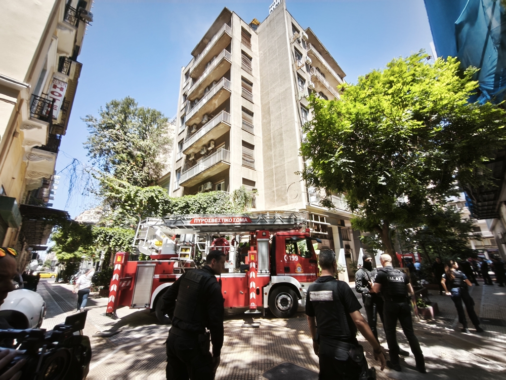 Πυρκαγιά σε οκταώροφο ξενοδοχείο, στο κέντρο της Αθήνας