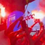 Αλγερινοί φίλαθλοι «έβαψαν» κόκκινη την Times Square πριν το ματς του Μουντιάλ (vid)