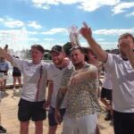 Ξέφρενοι πανηγυρισμοί των Άγγλων μετά τη νίκη επί της Κροατίας (vid)