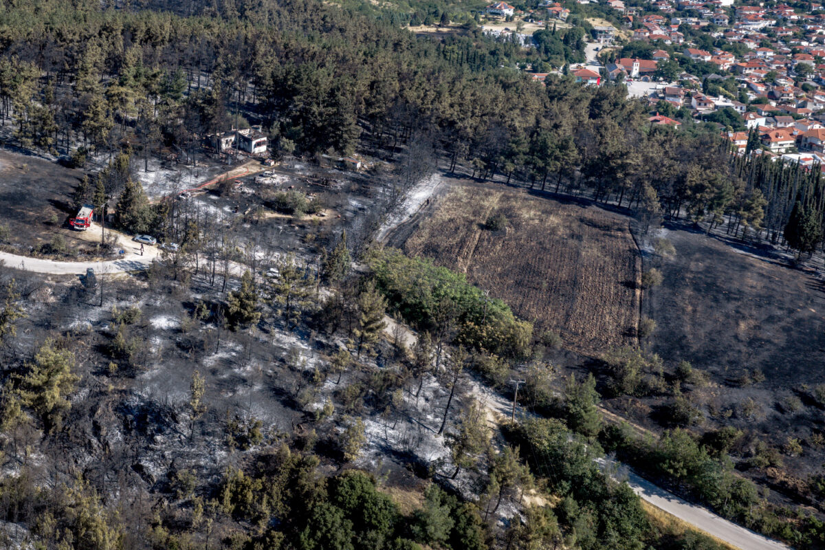 Ωραιόκαστρο: Παραμένει στο νοσοκομείο η μητέρα – Δεν γνωρίζει τον τραγικό απολογισμό (vid)
