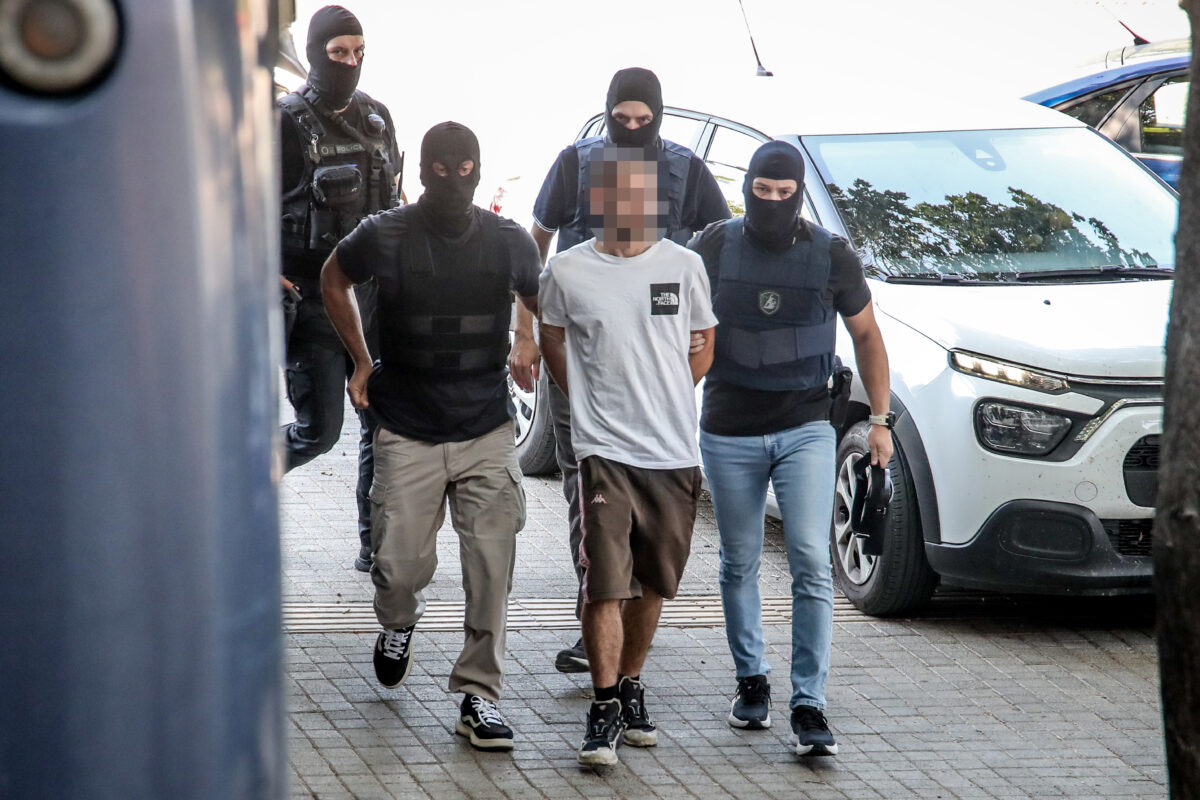 Θεσσαλονίκη: Στα Δικαστήρια ο 4ος συλληφθείς για τη δολοφονία της Βάγιας Νέστορα (vid)