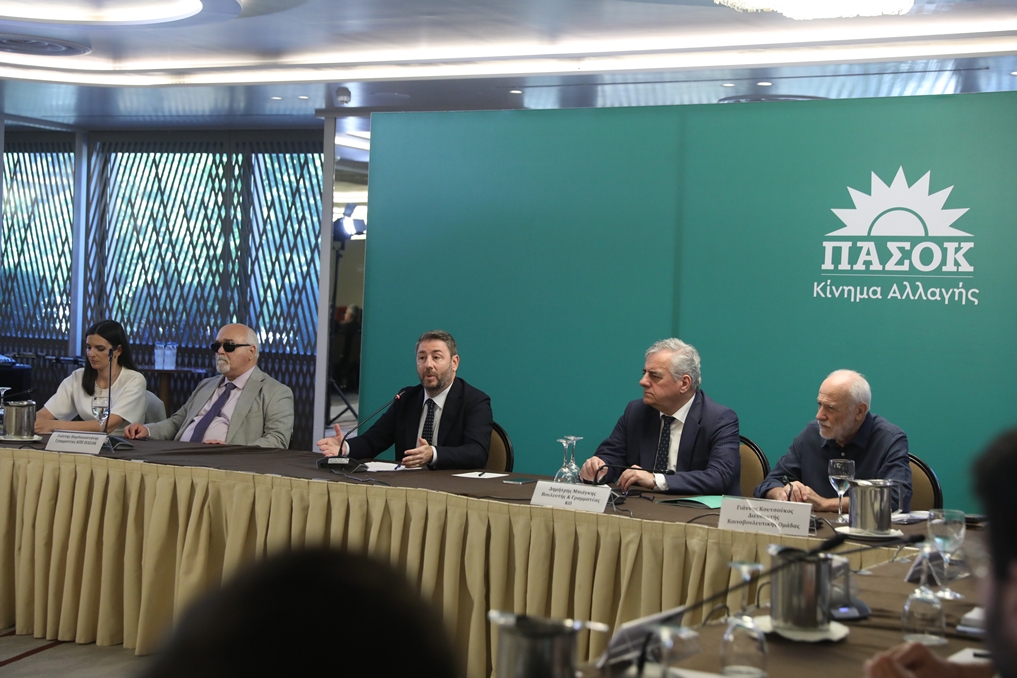 Σκληρή ανακοίνωση του ΠΑΣΟΚ κατά Τσίπρα