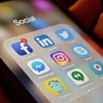 Η Γαλλία βάζει «κόφτη» στα social media για παιδιά κάτω των 15 ετών