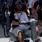 Ο Νεϊμάρ χαλάρωσε με βόλτα στα Universal Orlando πάνω σε ηλεκτρικό σκούτερ (vid)