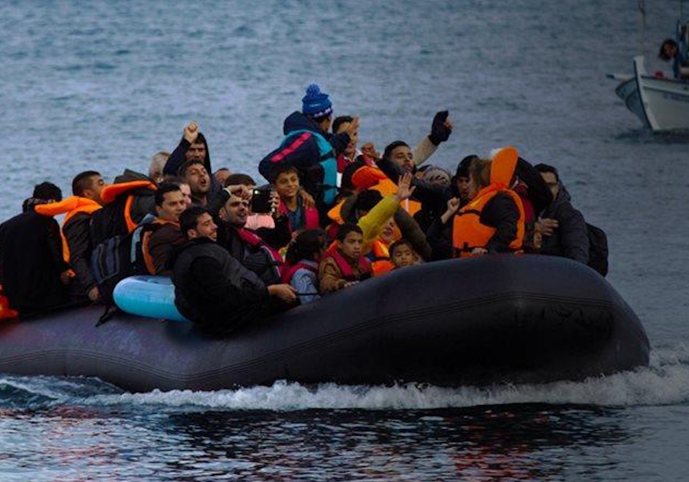 Μαζική εισβολή μεταναστών από το Μαρόκο στην Ισπανία (vids)