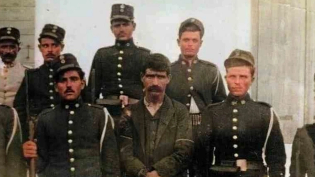 Μύθοι και αλήθειες για τον «Καπετάν 16» – Το μαζικότερο έγκλημα που έγινε ποτέ στην Ελλάδα